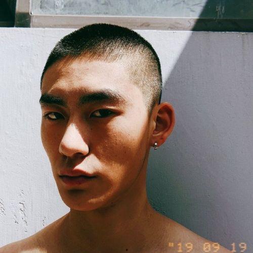 男生光头图片,探寻男生光头的独特魅力